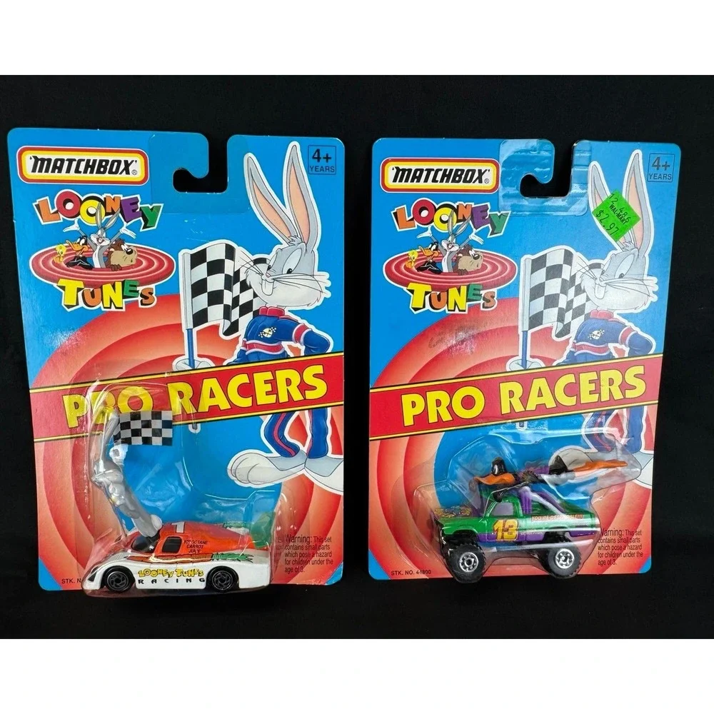 NIP Vintage 1993 Matchbox Looney Tunes Pro Racers Bugs Bunny & Daffy Duck